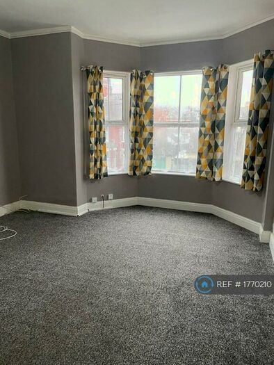 2 Bedroom Flat To Rent In Bannister Street, Withernsea, HU19