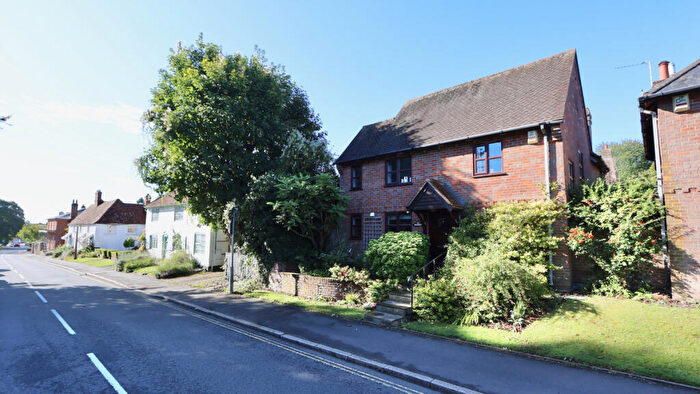 2 Bedroom Detached House For Sale In High Street, Great Missenden, HP16
