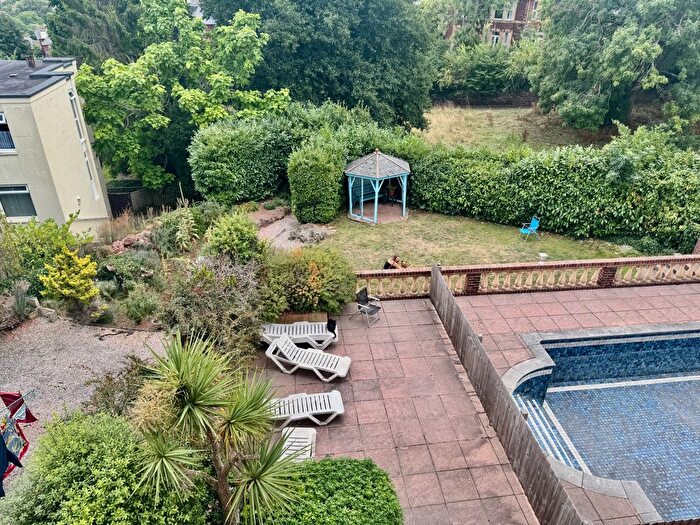 Studio To Rent In Ruckamore Road, TQ2