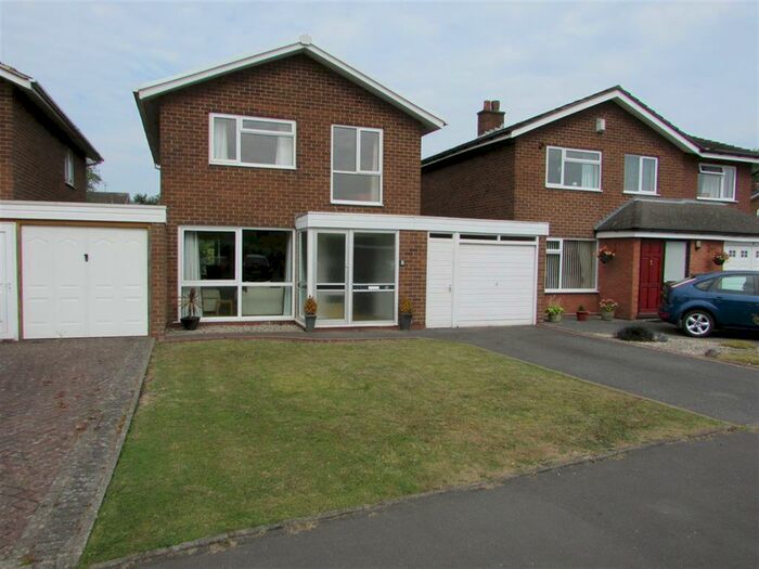 3 Bedroom Detached House To Rent In Northdown Road, Solihull, West Midlands, B91