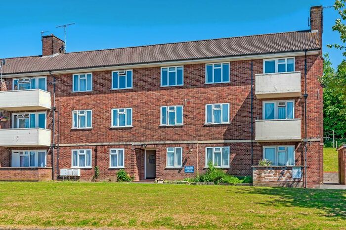 2 Bedroom Apartment To Rent In Chesham, Buckinghamshire, HP5
