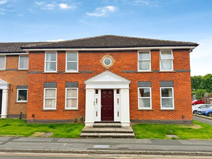 2 Bedroom Flat To Rent In Nicholas Gardens, York, North Yorkshire, YO10