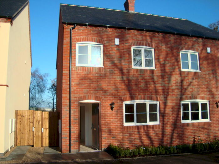 3 Bedroom Semi-Detached House To Rent In Bellway Close, Coalville, LE67
