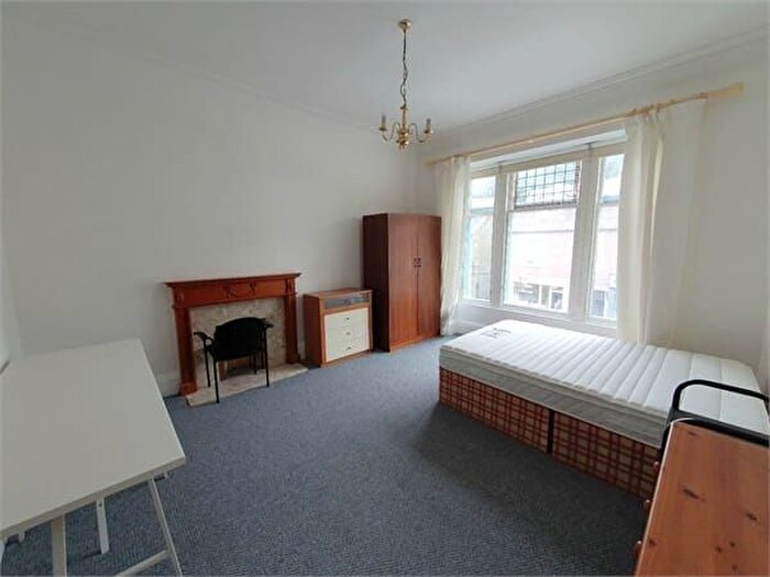 3 Bedroom Flat To Rent In Student Let, Scottish Borders, High Street, Galashiels, TD1