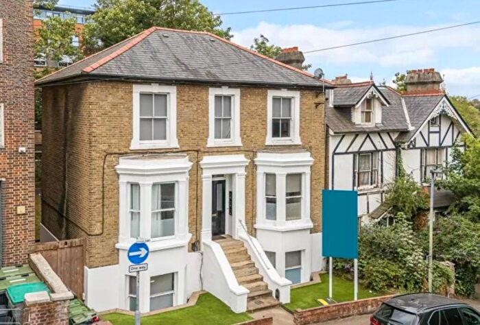 Studio To Rent In Ethelbert Road Bromley, BR1
