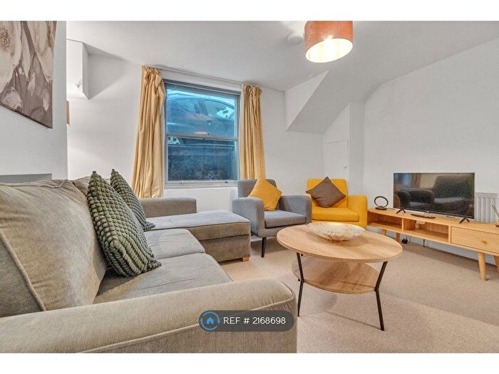 3 Bedroom Flat To Rent In Margaret Street, Brighton, BN2