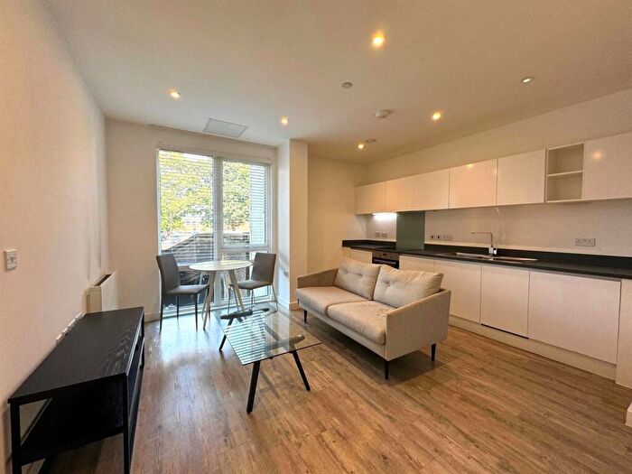 1 Bedroom Apartment To Rent In Kings Road, Reading, RG1