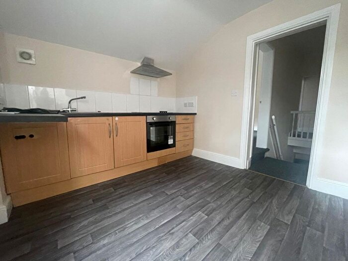 2 Bedroom Flat To Rent In Gatefield Street, Crewe, CW1