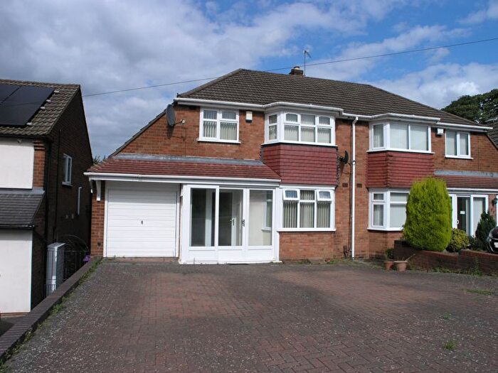 3 Bedroom Semi-Detached House To Rent In Cranbourne Avenue, Lanesfield, Wolverhampton, WV4