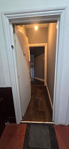 3 Bedroom Flat To Rent In Romford Road, London, E7