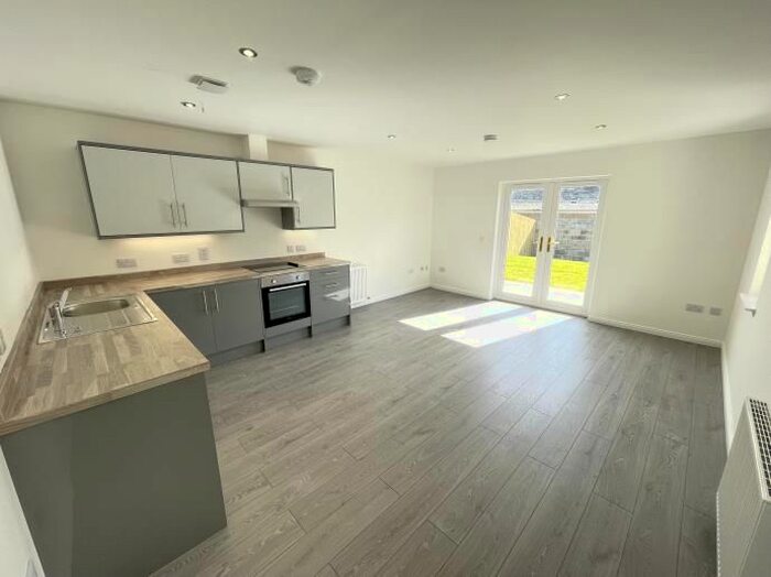 2 Bedroom Detached House To Rent In Gray Street, Dundee, DD2