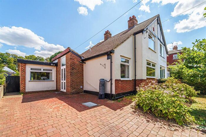 4 Bedroom Semi Detached House For Sale In Rickman Hill, Coulsdon, CR5