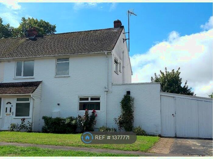 3 Bedroom Semi-Detached House To Rent In Maple Crescent, Basingstoke, RG21