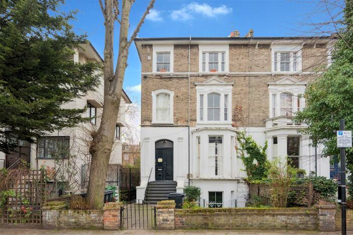 2 Bedroom Flat To Rent In Caversham Road, NW5