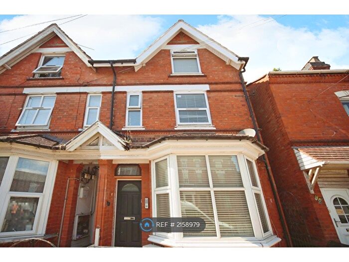 1 Bedroom Flat To Rent In Mount Pleasant, Redditch, B97