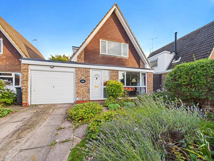 2 Bedroom Detached House For Sale In Beech Close, Towcester, NN12