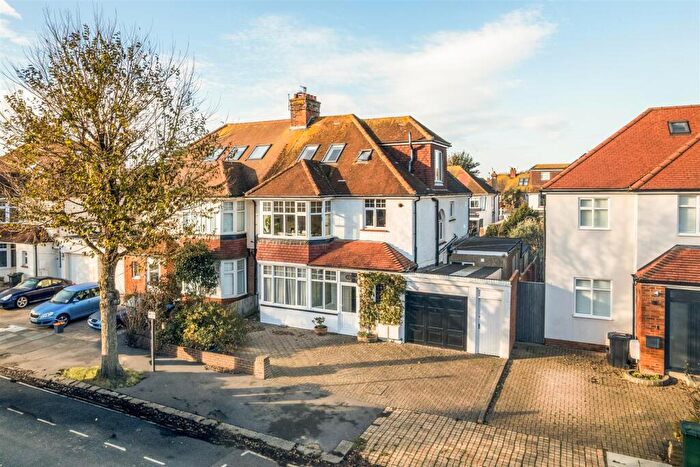 3 Bedroom Maisonette For Sale In Braemore Road, Hove, BN3