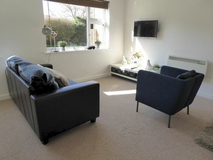 Studio To Rent In Pages Gardens, Reading, RG8