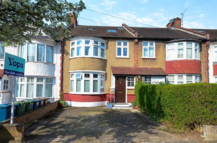 5 Bedroom Terraced House For Sale In Beresford Road, Harrow, HA1