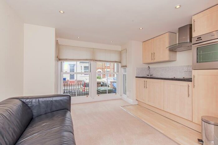 1 Bedroom Apartment To Rent In Bullingdon Road, East Oxford, OX4