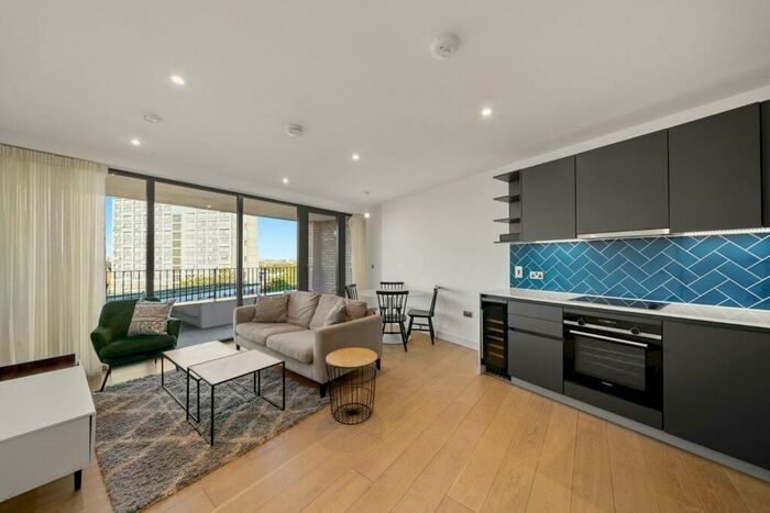 2 Bedroom Apartment To Rent In Cremer Street, Shoreditch, E2