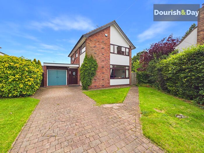 4 Bedroom Detached House For Sale In Belvedere Close, Stafford, ST17