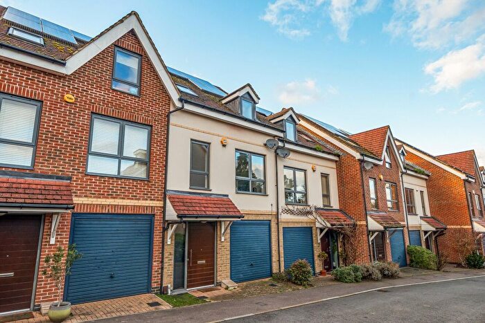 4 Bedroom Terraced House For Sale In Hamlyn Gardens, Crystal Palace, London, SE19