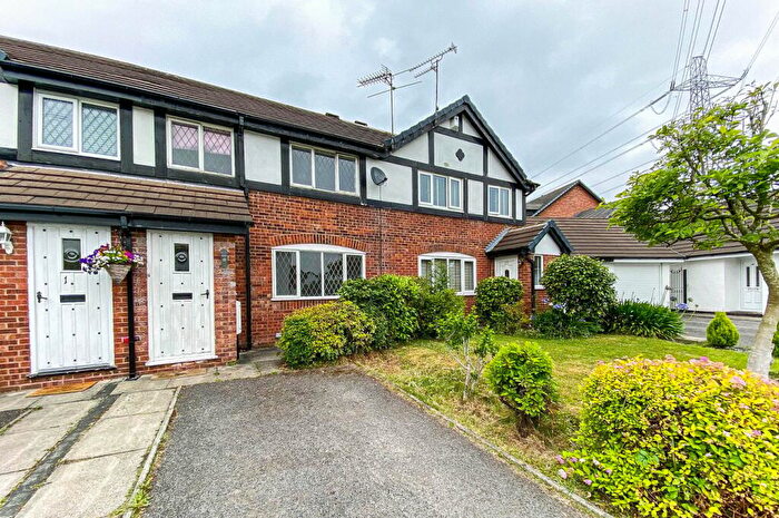 2 Bedroom Mews To Rent In Stirrup Gate, Worsley, Manchester, M28