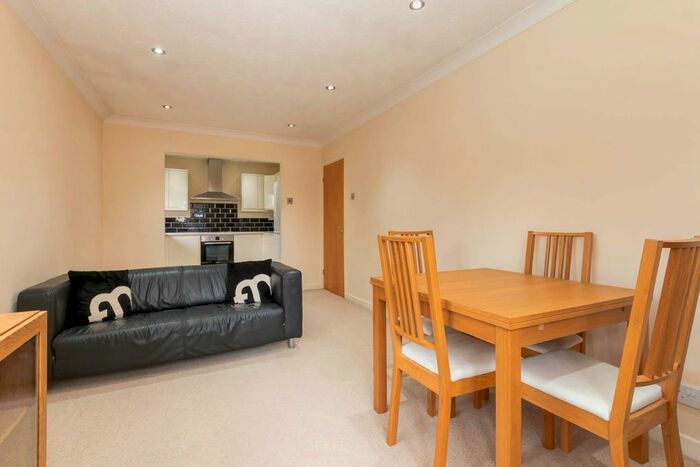 1 Bedroom Flat To Rent In Kings Court, Bridge Street, B1