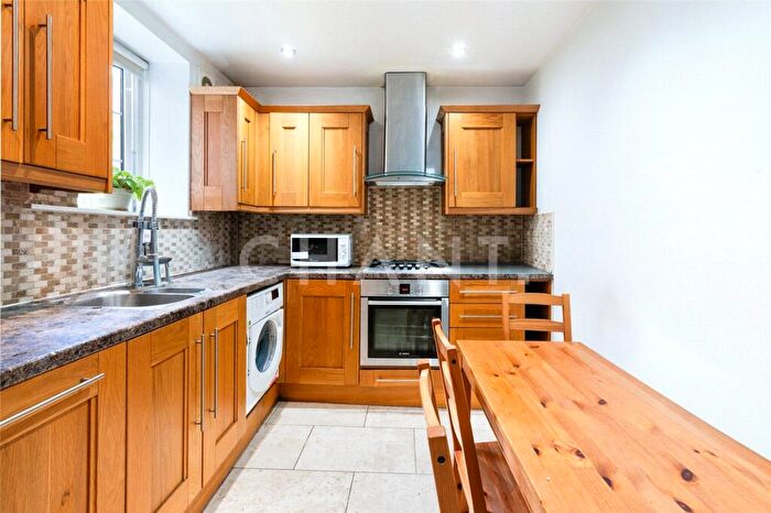3 Bedroom Apartment To Rent In Brook House, Cranleigh Street, Camden, London, NW1