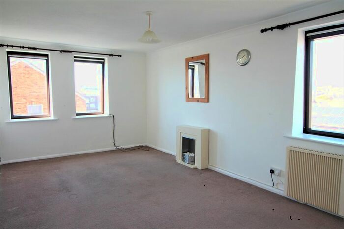 1 Bedroom Flat To Rent In Balcombe Road, Telscombe Cliffs, Peacehaven, BN10