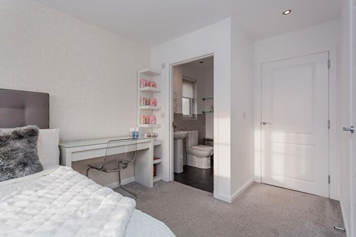 4 Bedroom Detached House For Sale In Lochview Wynd, Bishopton, PA7