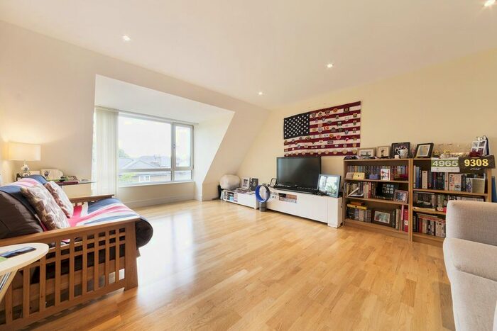 1 Bedroom Flat To Rent In Grant House, Liberty Street, London, SW9