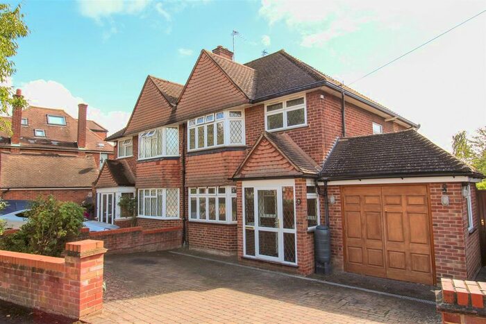 4 Bedroom Detached House To Rent In St. Georges Drive, Ickenham, Uxbridge, UB10