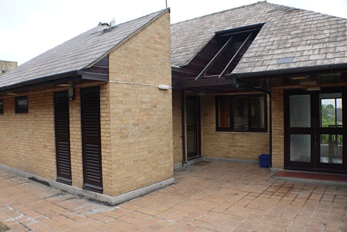 2 Bedroom Flat To Rent In Fitzroy Lane, Cambridge, CB1