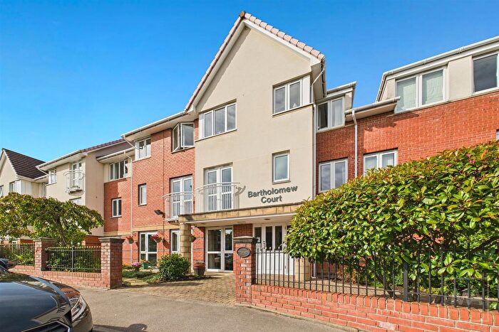 1 Bedroom Flat For Sale In Bradshaw Lane, Grappenhall, Warrington, WA4