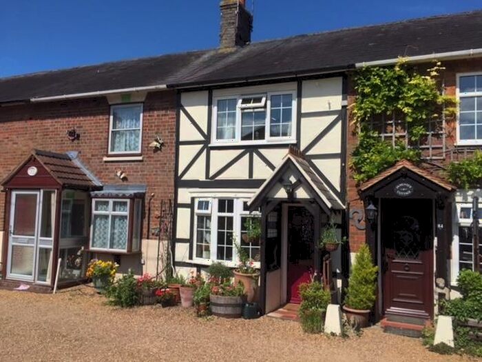 1 Bedroom Property To Rent In Brook Street, Aston Clinton, Aylesbury, HP22