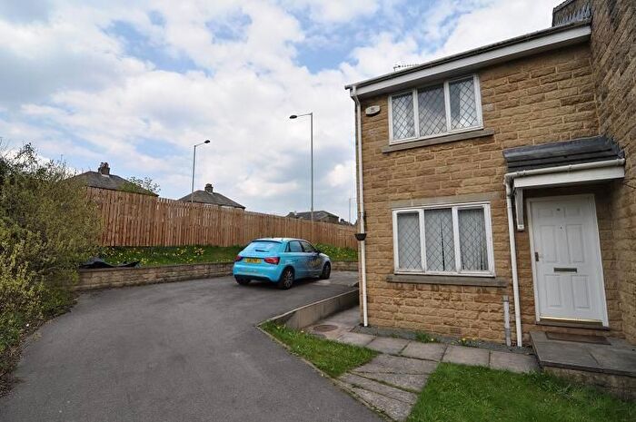 2 Bedroom Semi-Detached House To Rent In Buttermead Close, Buttershaw, Bradford, BD6