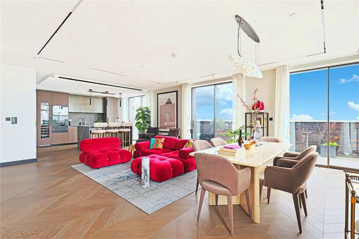 2 Bedroom Flat To Rent In Cleveland Street, London, W1T