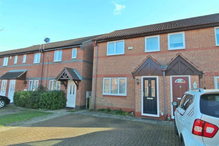 3 Bedroom Semi-Detached House To Rent In Hindemith Gardens, Old Farm Park, Milton Keynes, MK7