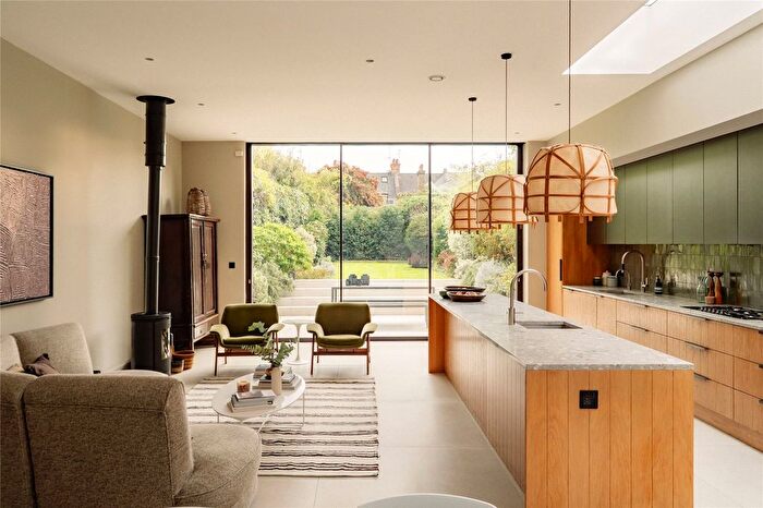 4 Bedroom Semi-detached House For Sale In Kingsbridge Road, North Kensington, London, W10