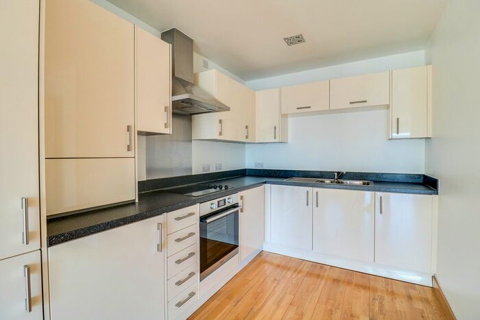 2 Bedroom Flat To Rent In Pembury Road, Westcliff-On-Sea, SS0