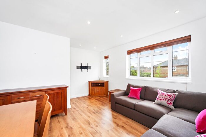 2 Bedroom Property To Rent In Lancaster Road, London, SW19