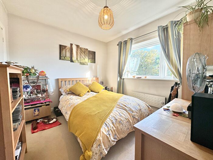 2 Bedroom Apartment To Rent In Frescade Crescent, Basingstoke, RG21