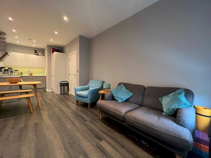 1 Bedroom Flat To Rent In Brants Bridge, Bracknell, RG12