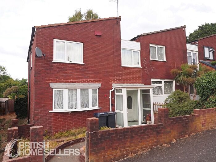 4 Bedroom Terraced House For Sale In Manningford Road, Birmingham, West Midlands, B14