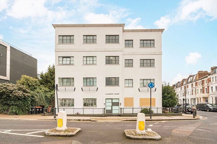 2 Bedroom Flat To Rent In Sinclair Gardens, West Kensington, W14