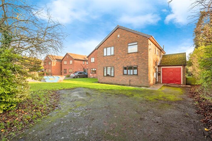 4 Bedroom Detached House For Sale In Old Thorne Road, Hatfield, Doncaster, DN7