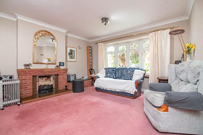 4 Bedroom Detached House For Sale In Barley Croft Stoke Heath Bromsgrove, B60