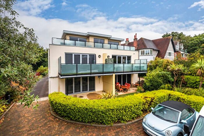 3 Bedroom Apartment For Sale In Royal Court Windsor Road, Lower Parkstone, BH14